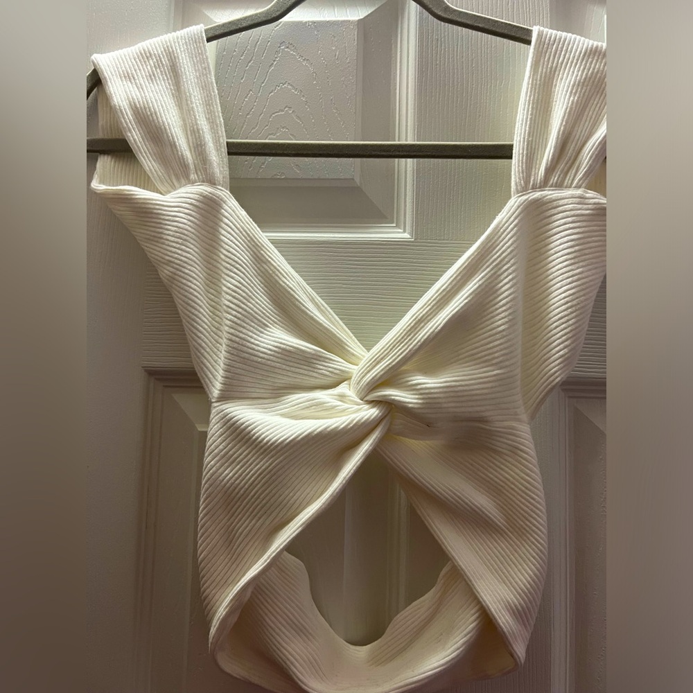 SHEIN white top